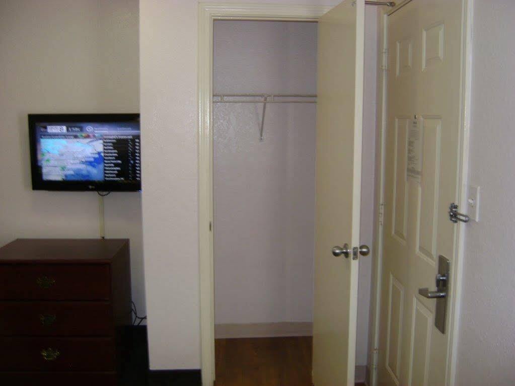 Intown Suites Extended Stay San Antonio Tx - Nacogdoches Road Dış mekan fotoğraf